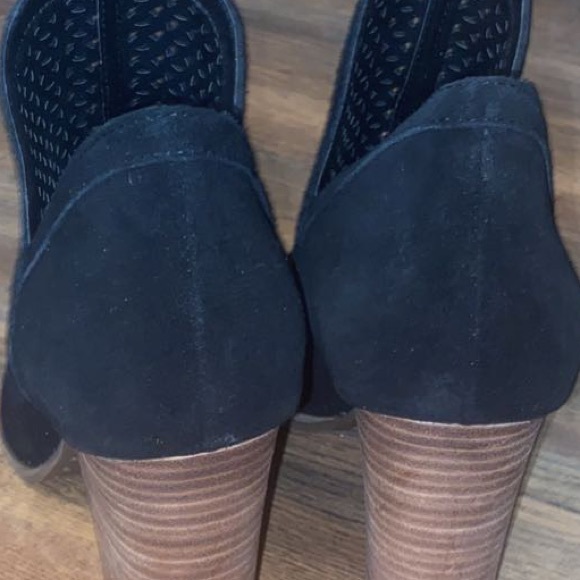 COPY - Lucky Brand Size 8 Booties Black Suede Open Toe - Picture 2 of 5